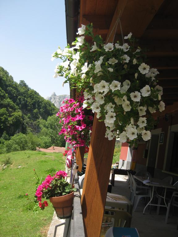 Hostal El Duje Tielve Esterno foto