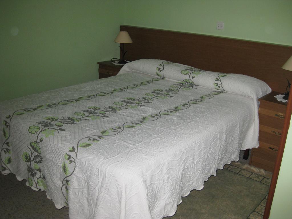 Hostal El Duje Tielve Esterno foto
